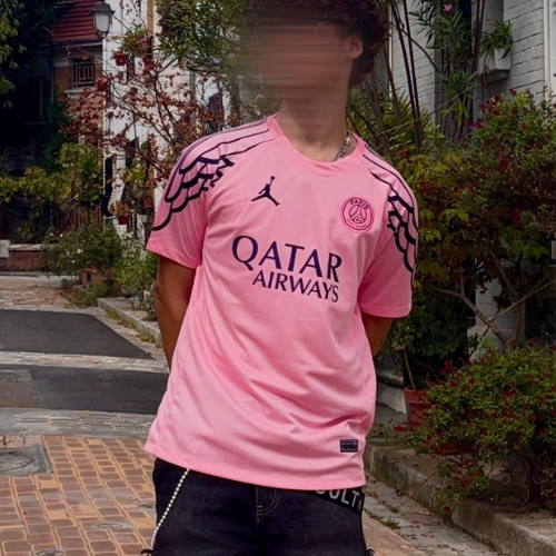 Paris Saint-Germain – Maillot Concept 25/26 – Rose