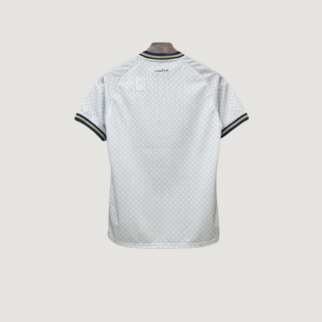 Italie – Maillot Extérieur Coupe du Monde 2026 – Blanc, Bleu marine, Or