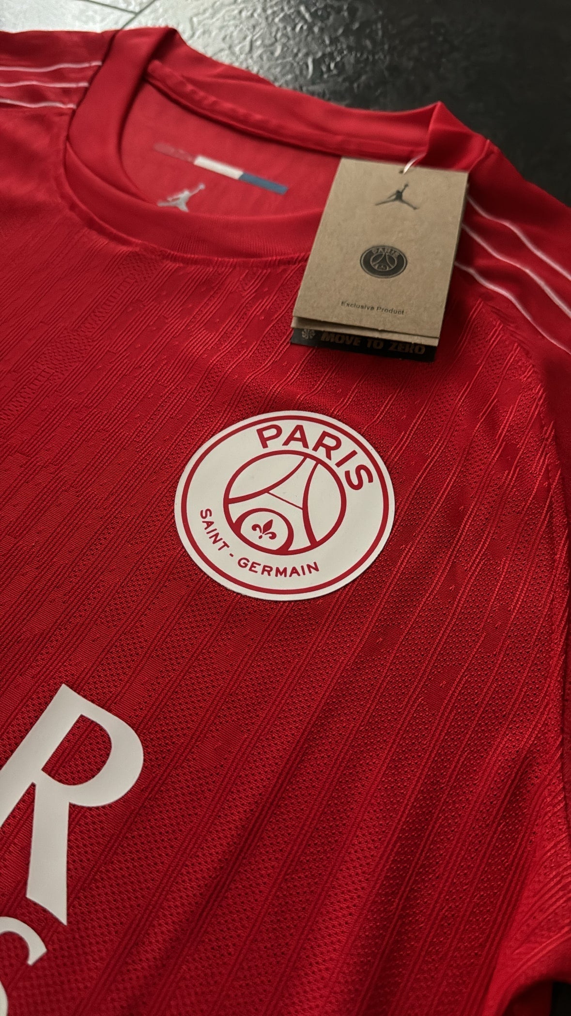 Paris Saint Germain ( PSG ) - Maillot d’entraînement 24/25 - Rouge