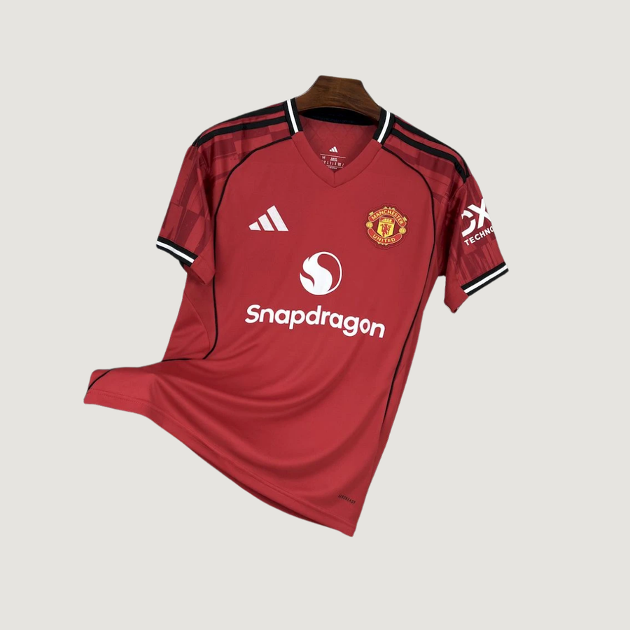 Manchester United – Maillot Domicile 2025/26 – Rouge, Noir